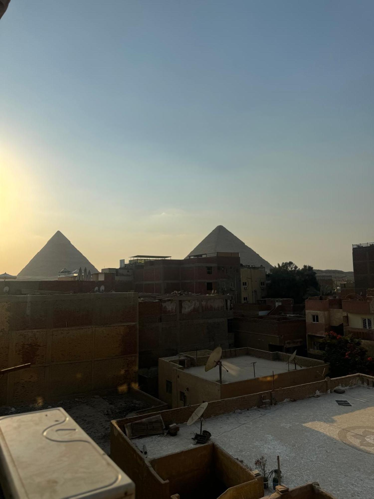 Pyramids And Sphinx Hotel Kafrat al Jabal Exterior foto