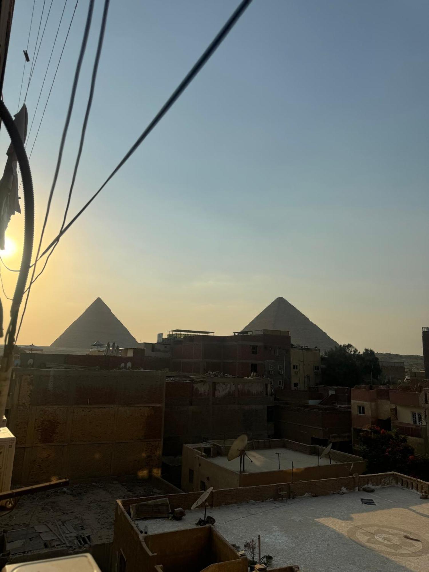 Pyramids And Sphinx Hotel Kafrat al Jabal Exterior foto