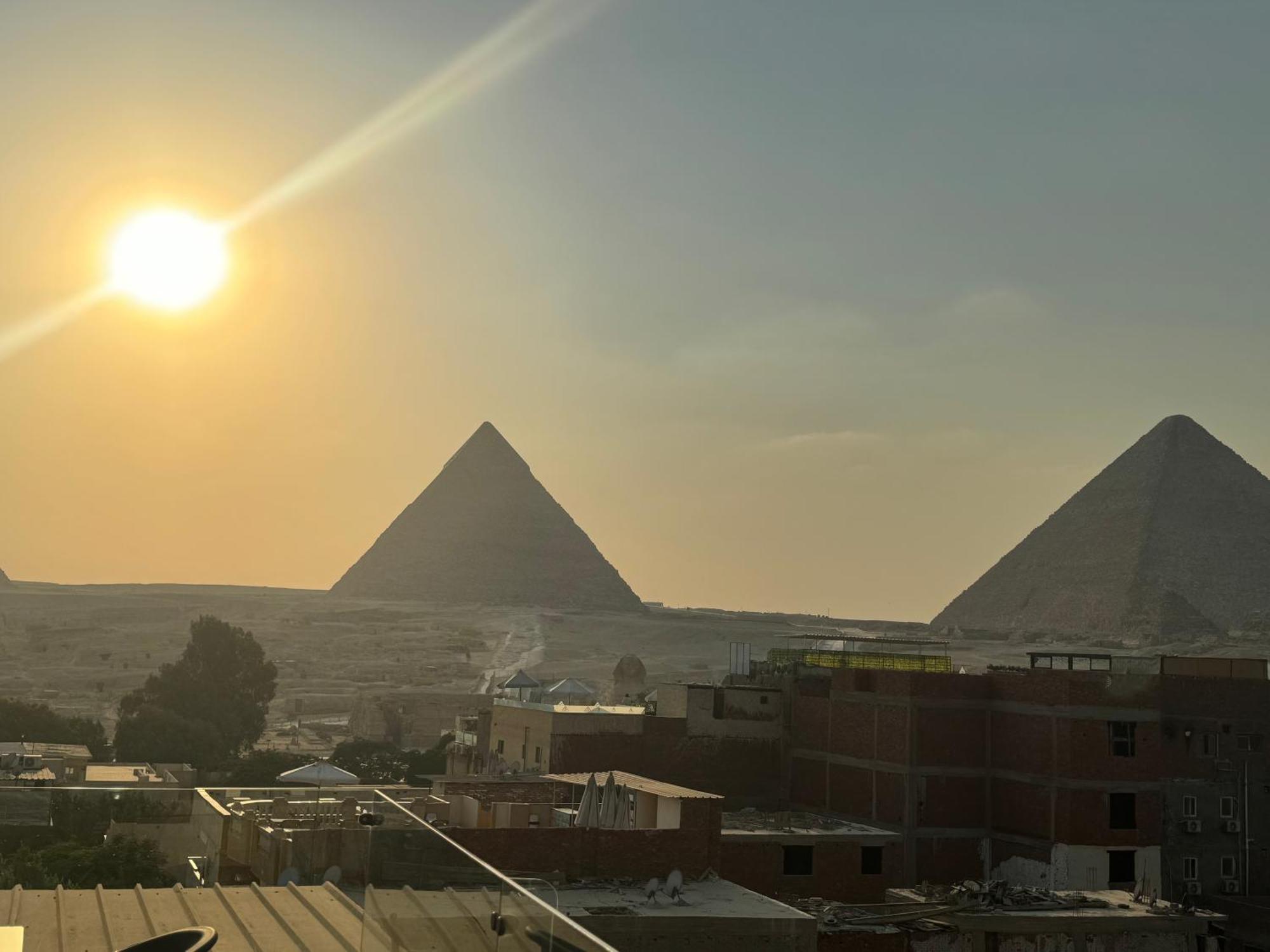 Pyramids And Sphinx Hotel Kafrat al Jabal Exterior foto
