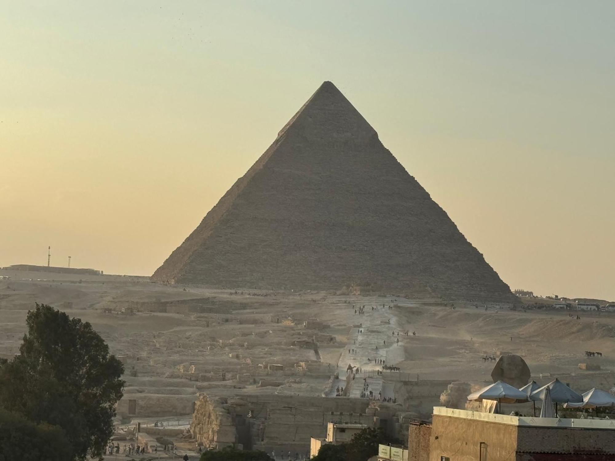 Pyramids And Sphinx Hotel Kafrat al Jabal Exterior foto