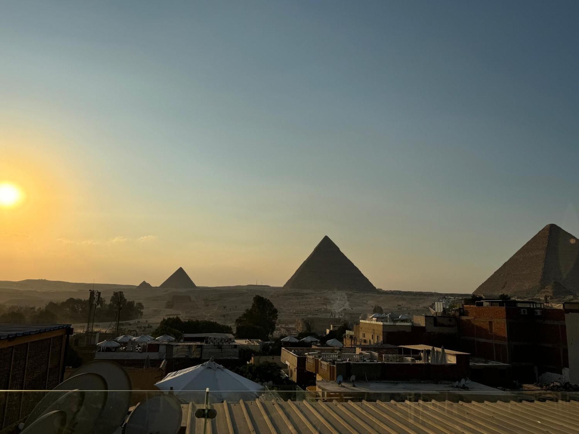 Pyramids And Sphinx Hotel Kafrat al Jabal Exterior foto